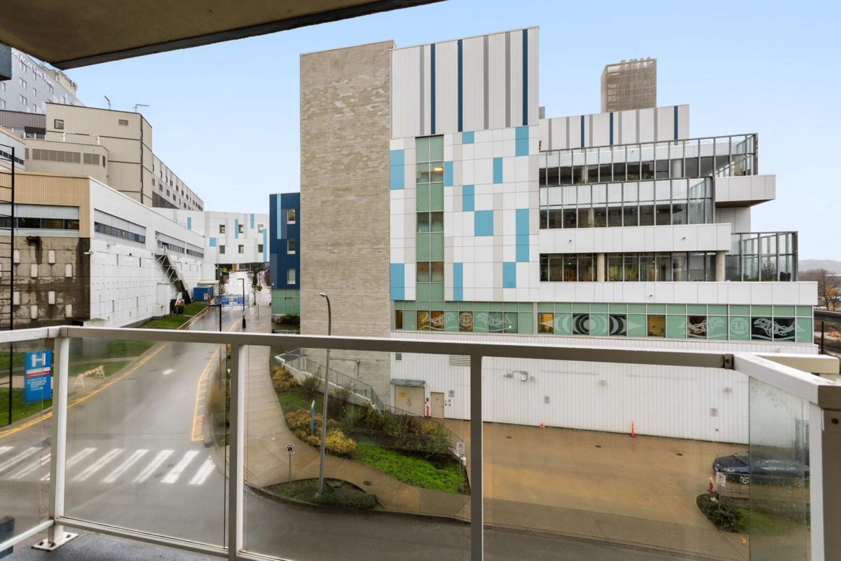 Garden / Landscaping Photo of 303 200 Keary Street, New Westminster, BC