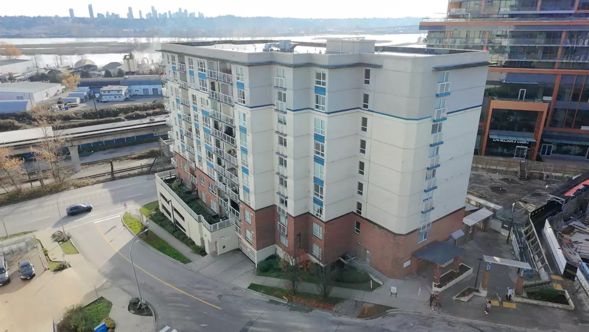 Hot Tub / Spa Photo of 303 200 Keary Street, New Westminster, BC