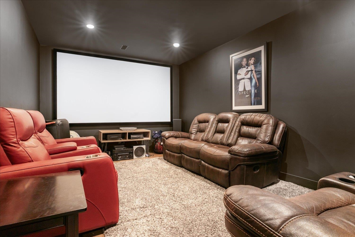 Front Yard Photo of 5486 Maclachlan Place, Chilliwack, BC