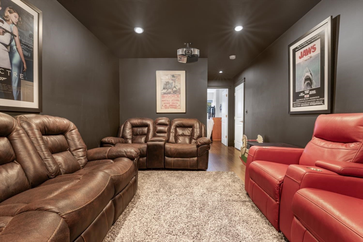 Garden / Landscaping Photo of 5486 Maclachlan Place, Chilliwack, BC