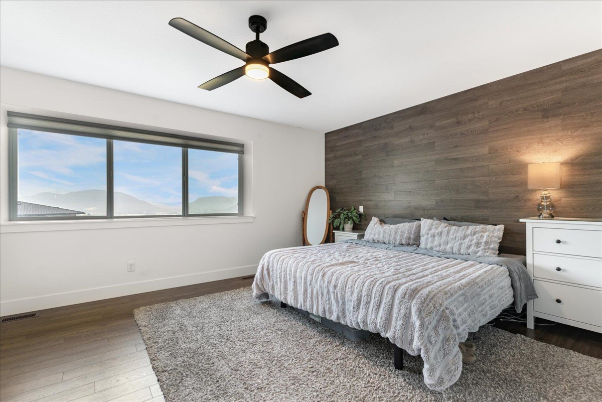 Guest Bathroom Photo of 5486 Maclachlan Place, Chilliwack, BC