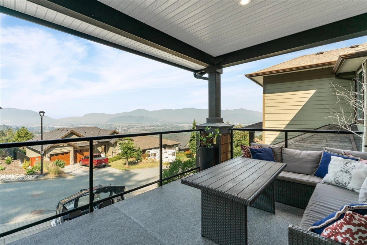 Neighborhood Park Photo Near 5486 Maclachlan Place, Chilliwack, BC