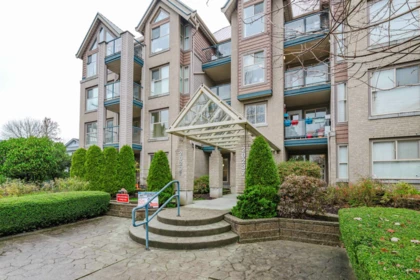 Hot Tub / Spa Photo of 107 20237 54 Avenue, Langley, BC