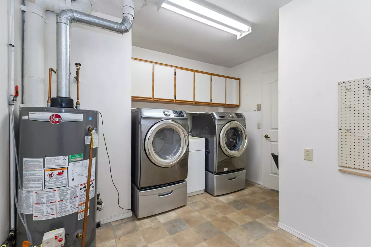 Outdoor Kitchen Photo of 8 1450 Mccallum Road, Abbotsford, BC