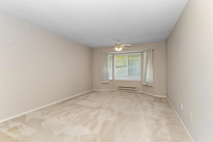 Hallway Photo of 8 1450 Mccallum Road, Abbotsford, BC