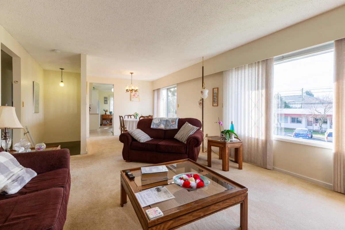 Breakfast Nook Photo of 9574 Johnson Street, Chilliwack, BC