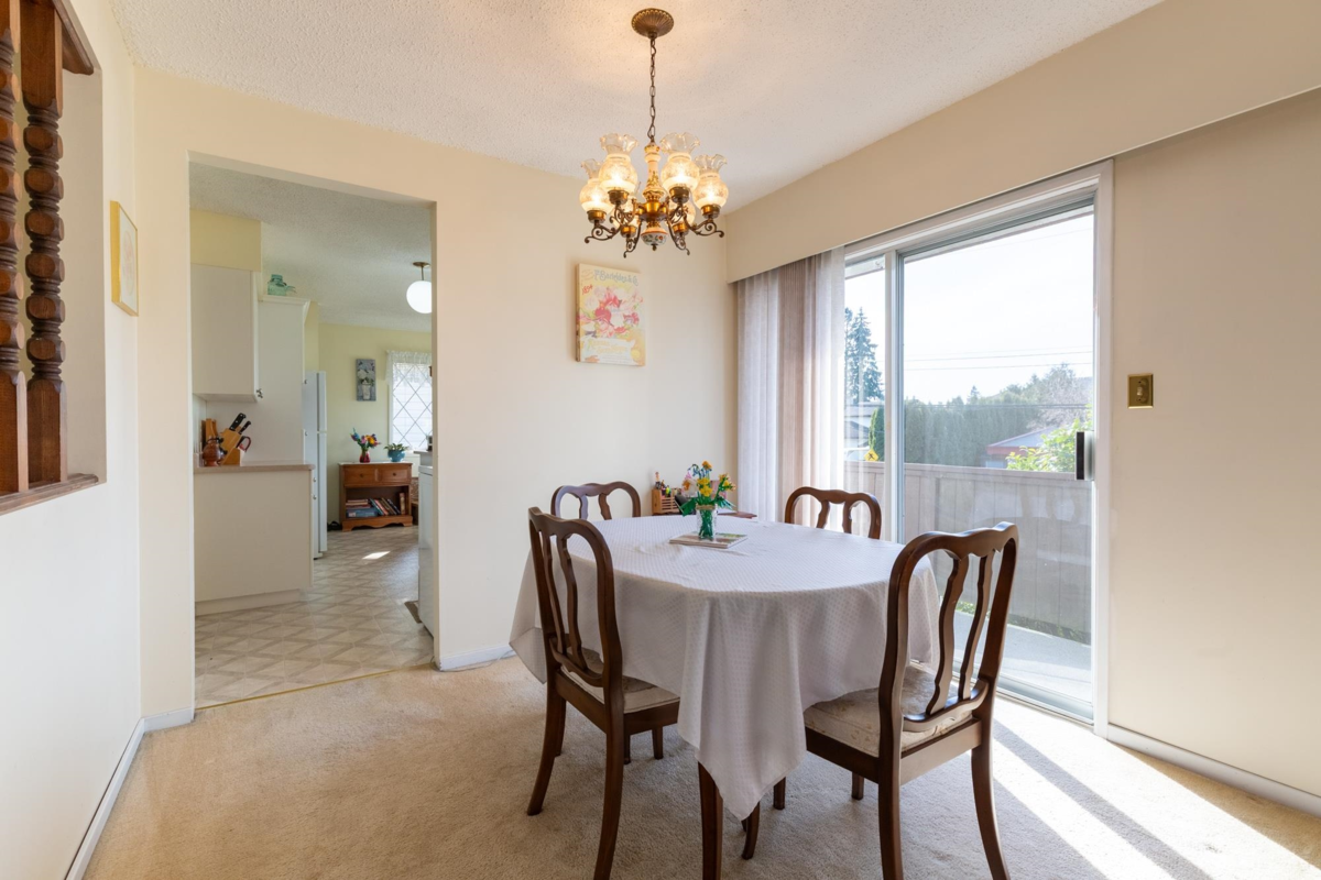 Primary Bathroom Photo of 9574 Johnson Street, Chilliwack, BC