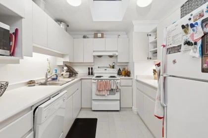 Kitchen Island Photo of 6561 Pinehurst Drive, Vancouver, BC