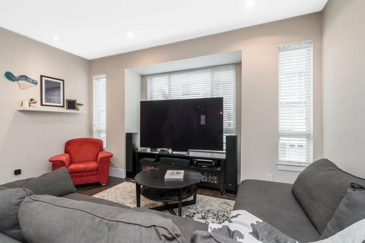 Guest Bathroom Photo of 22 19752 55a Avenue, Langley, BC