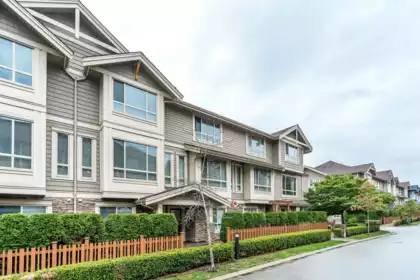 22 19752 55a Avenue, Langley, BC, Langley — Townhouse for sale