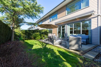 Kitchen Island Photo of 27 2603 162 Street, Surrey, BC