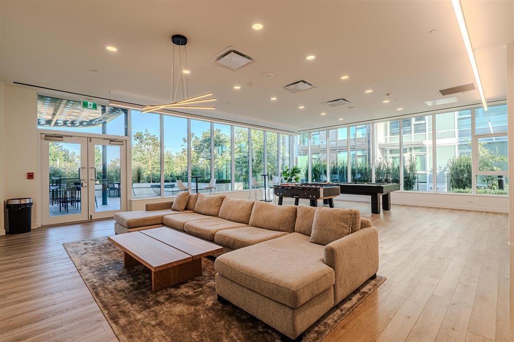 Entry Foyer Photo of 1208 318 Alderson Avenue, Coquitlam, BC