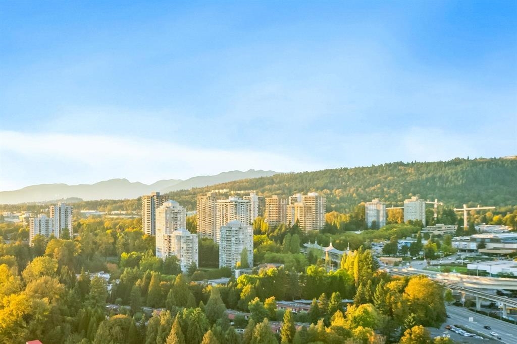 Guest Bathroom Photo of 1208 318 Alderson Avenue, Coquitlam, BC
