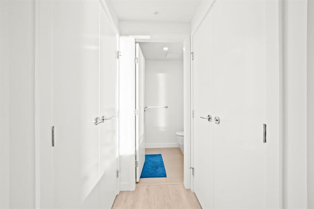 Kitchen Island Photo of 1208 318 Alderson Avenue, Coquitlam, BC