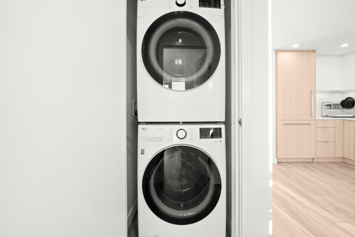 Walk-In Closet Photo of 1208 318 Alderson Avenue, Coquitlam, BC