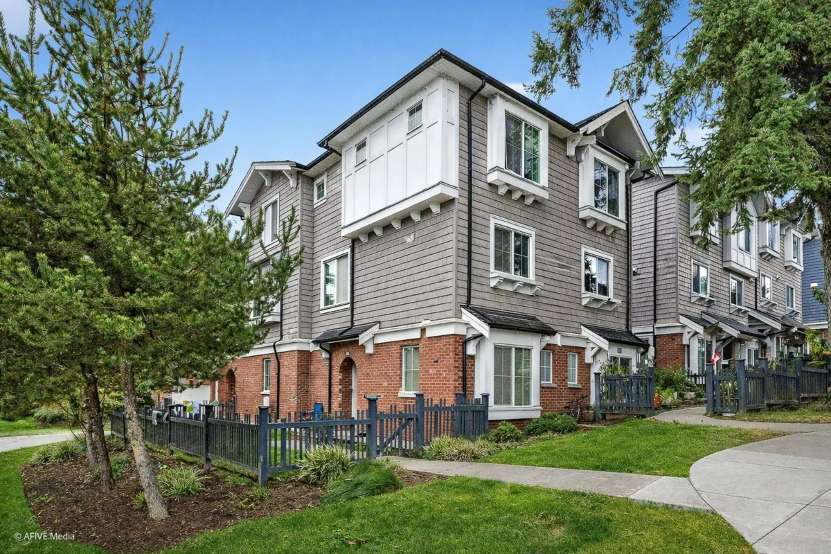 Dining Area Photo of 163 14833 61 Avenue, Surrey, BC