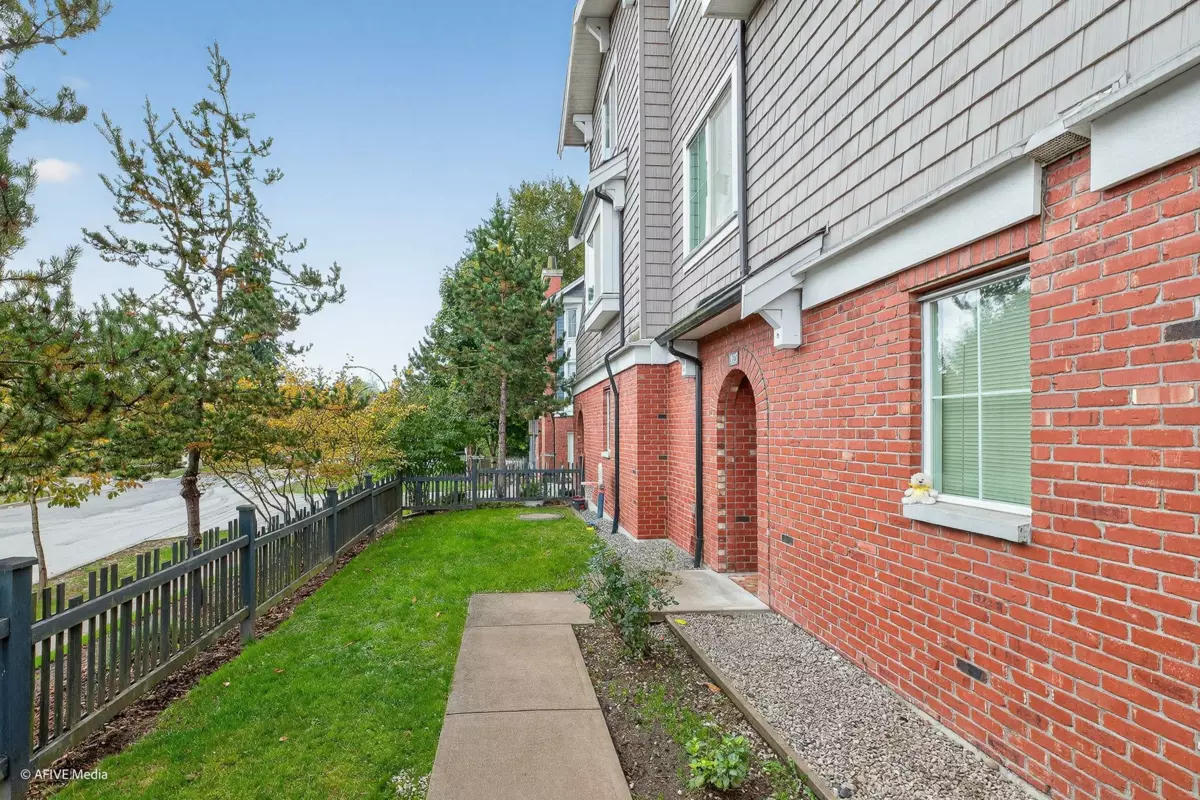 Kitchen Island Photo of 163 14833 61 Avenue, Surrey, BC