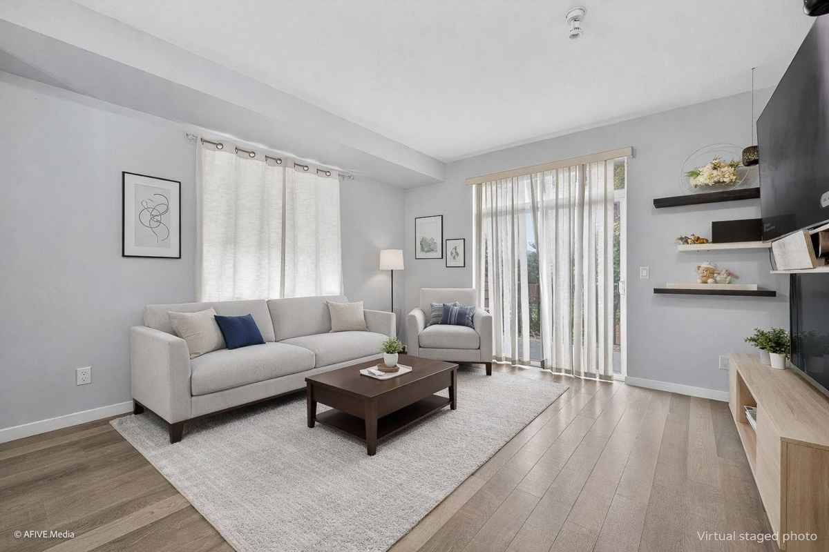 Walk-In Closet Photo of 163 14833 61 Avenue, Surrey, BC