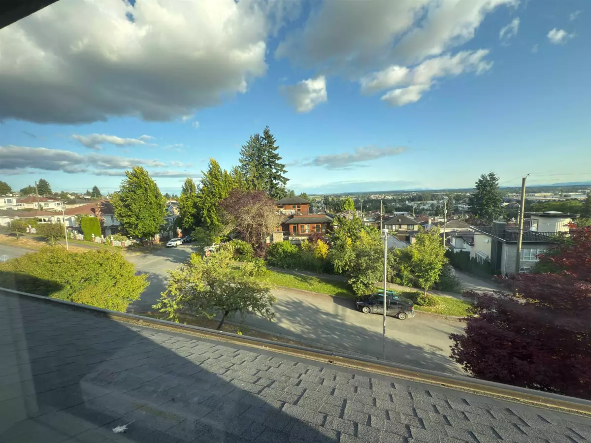 Backyard Photo of 7689 Jasper Crescent, Vancouver, BC