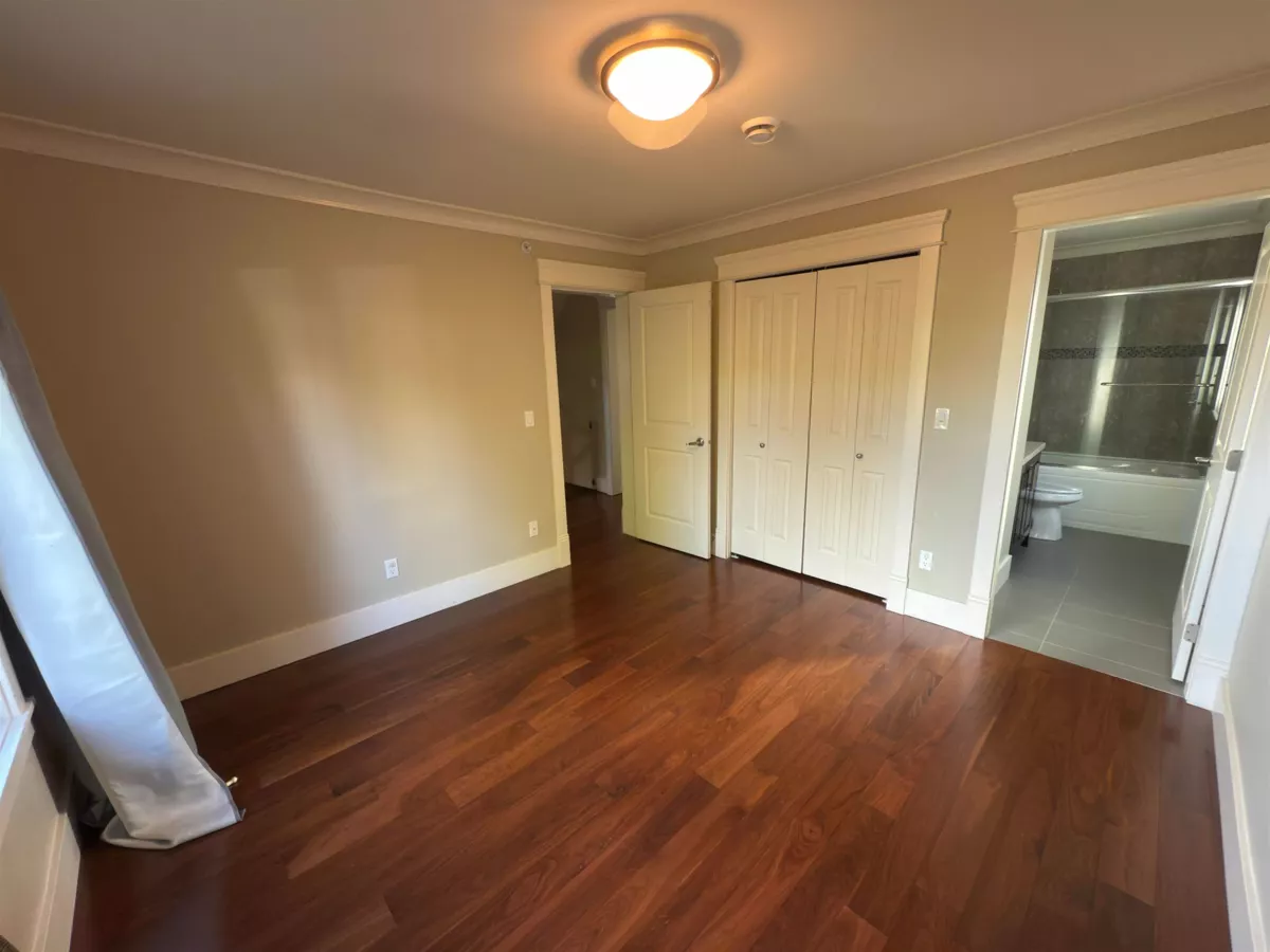 Entry Foyer Photo of 7689 Jasper Crescent, Vancouver, BC
