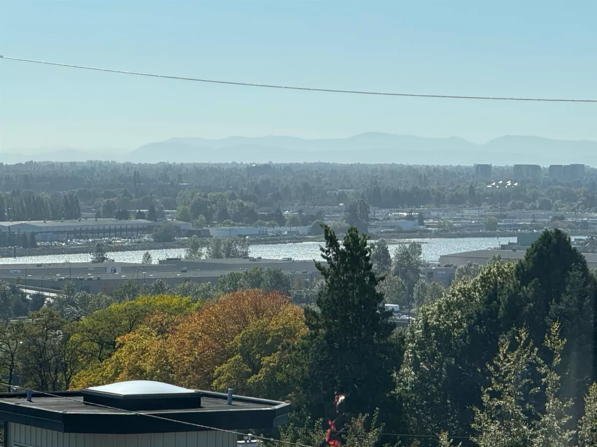 Garden / Landscaping Photo of 7689 Jasper Crescent, Vancouver, BC