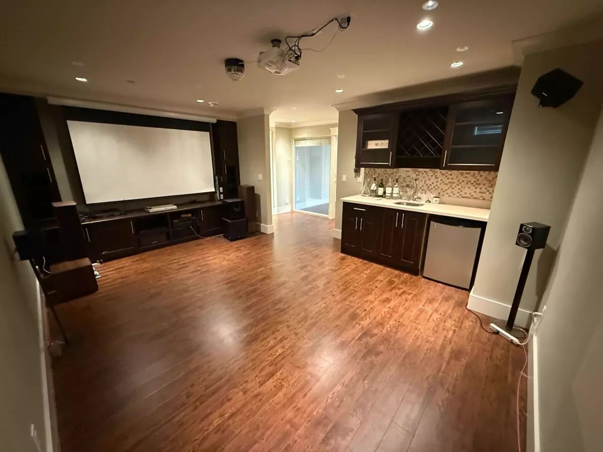 Hot Tub / Spa Photo of 7689 Jasper Crescent, Vancouver, BC