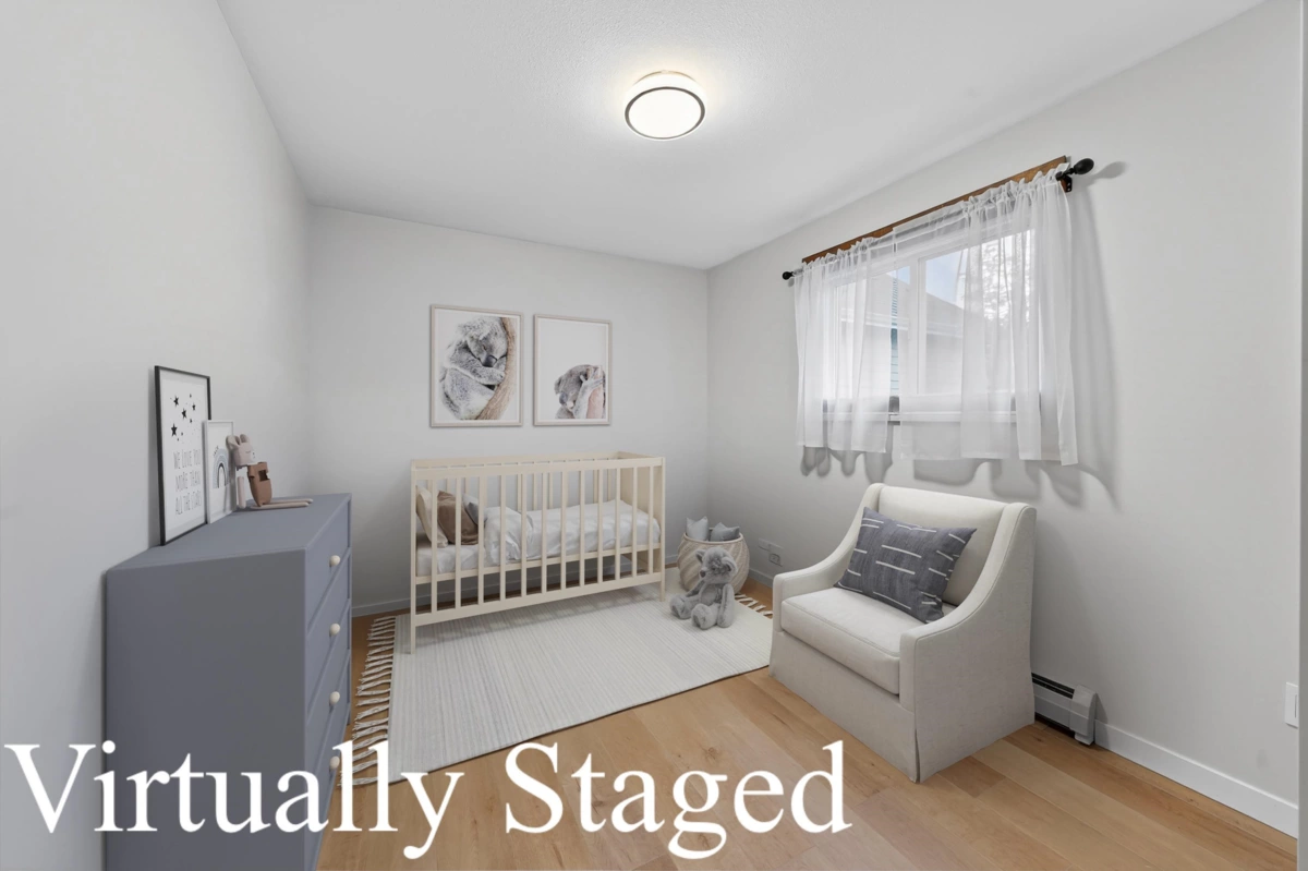 Front Yard Photo of 2005 London Street, New Westminster, BC