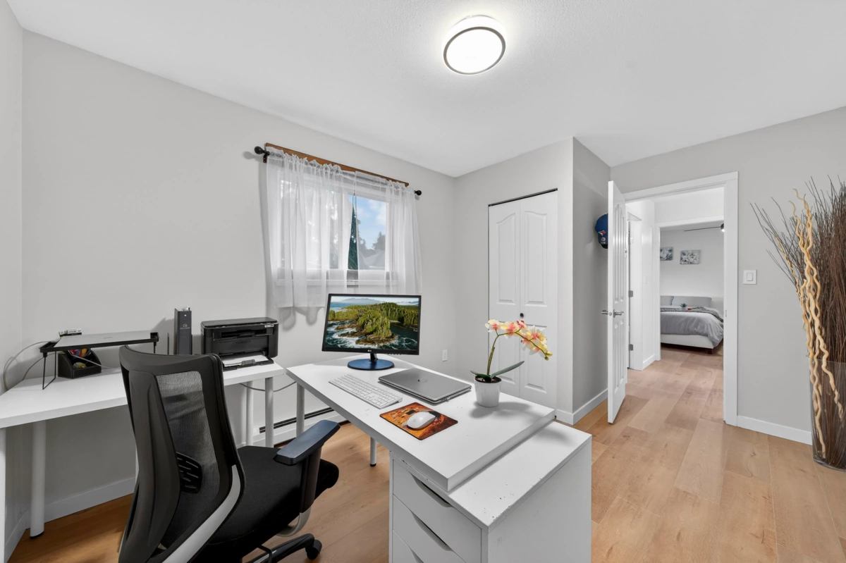 Garden / Landscaping Photo of 2005 London Street, New Westminster, BC