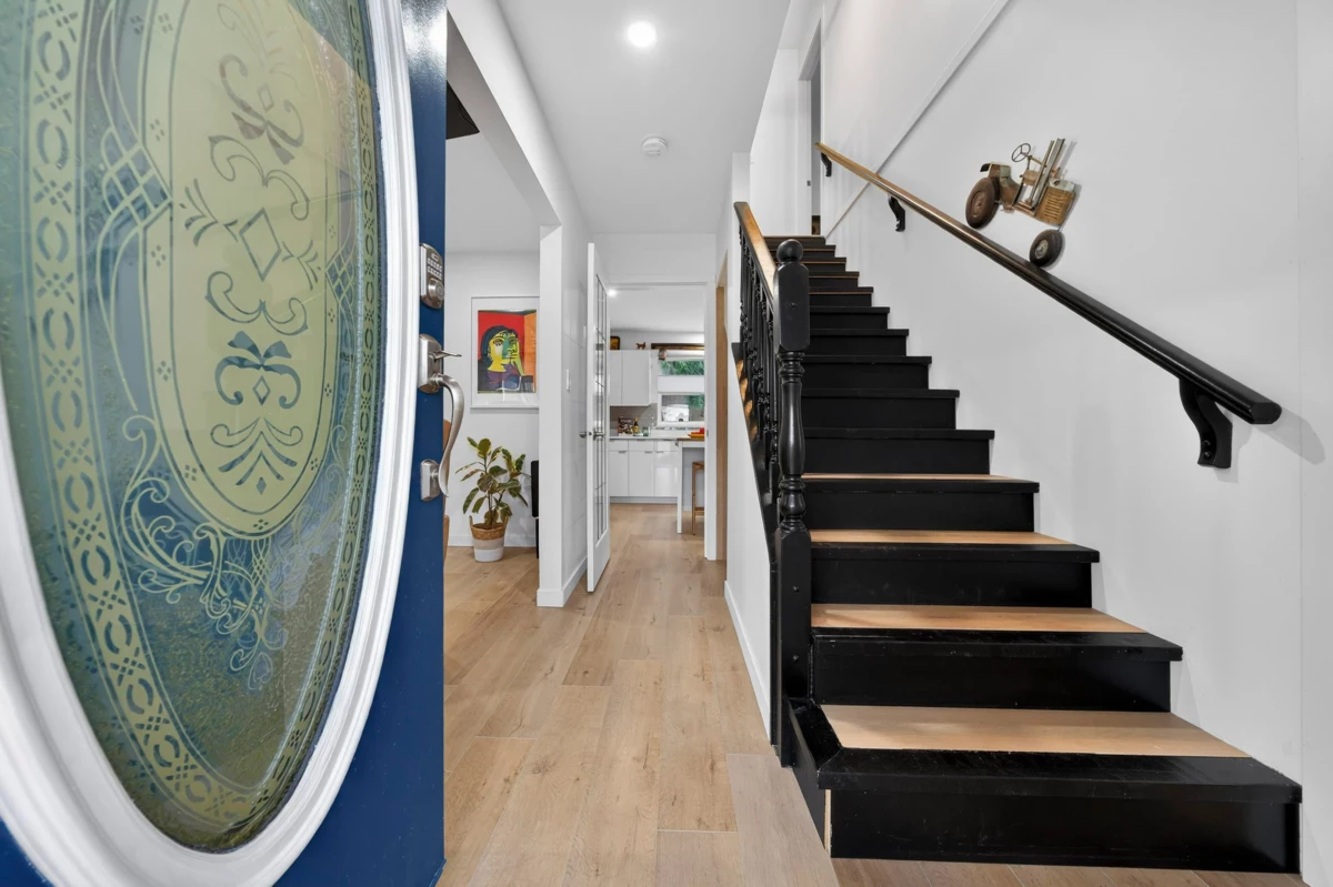 Loft / Bonus Room Photo of 2005 London Street, New Westminster, BC