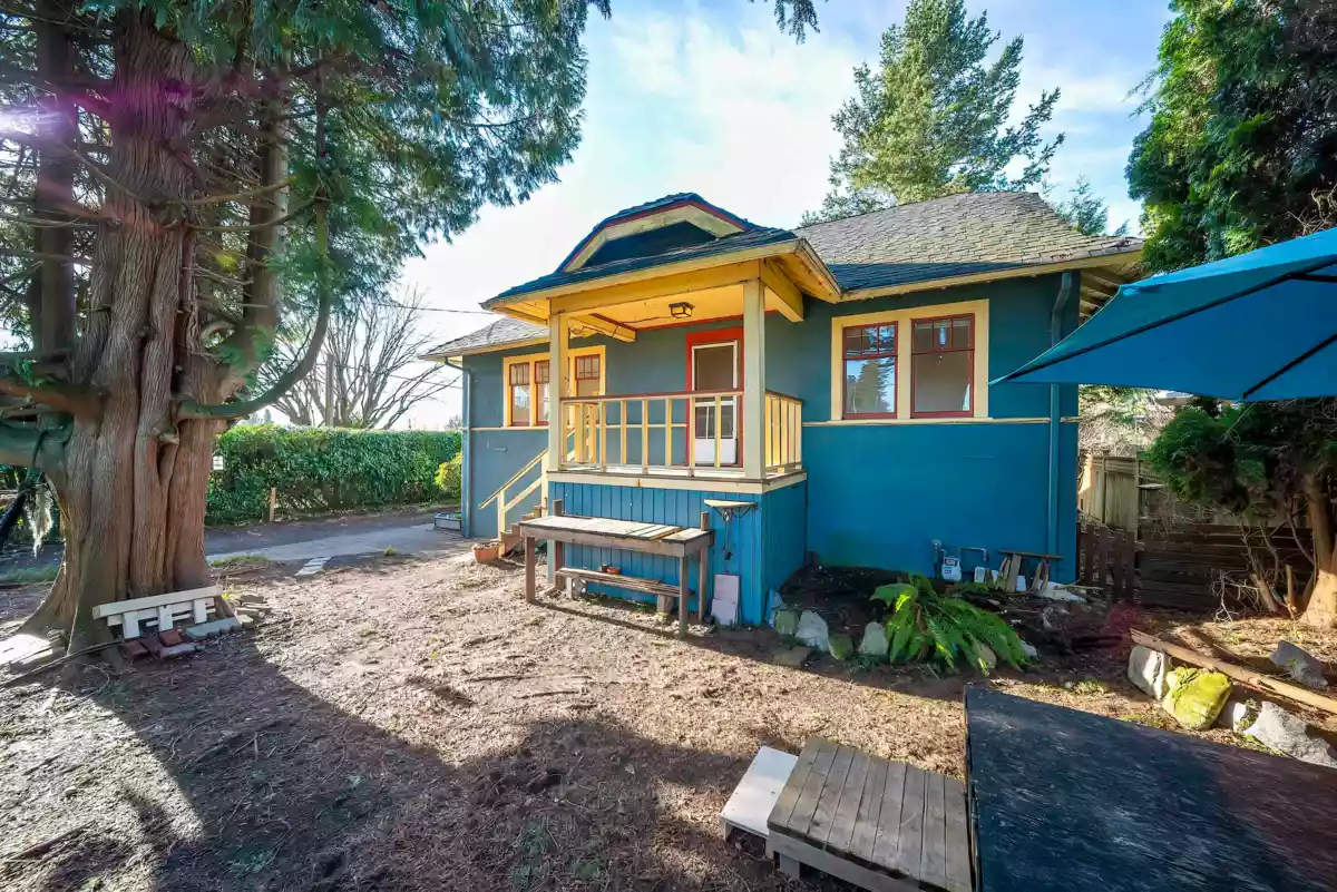 Outdoor Deck Photo of 726 Tenth Street, New Westminster, BC