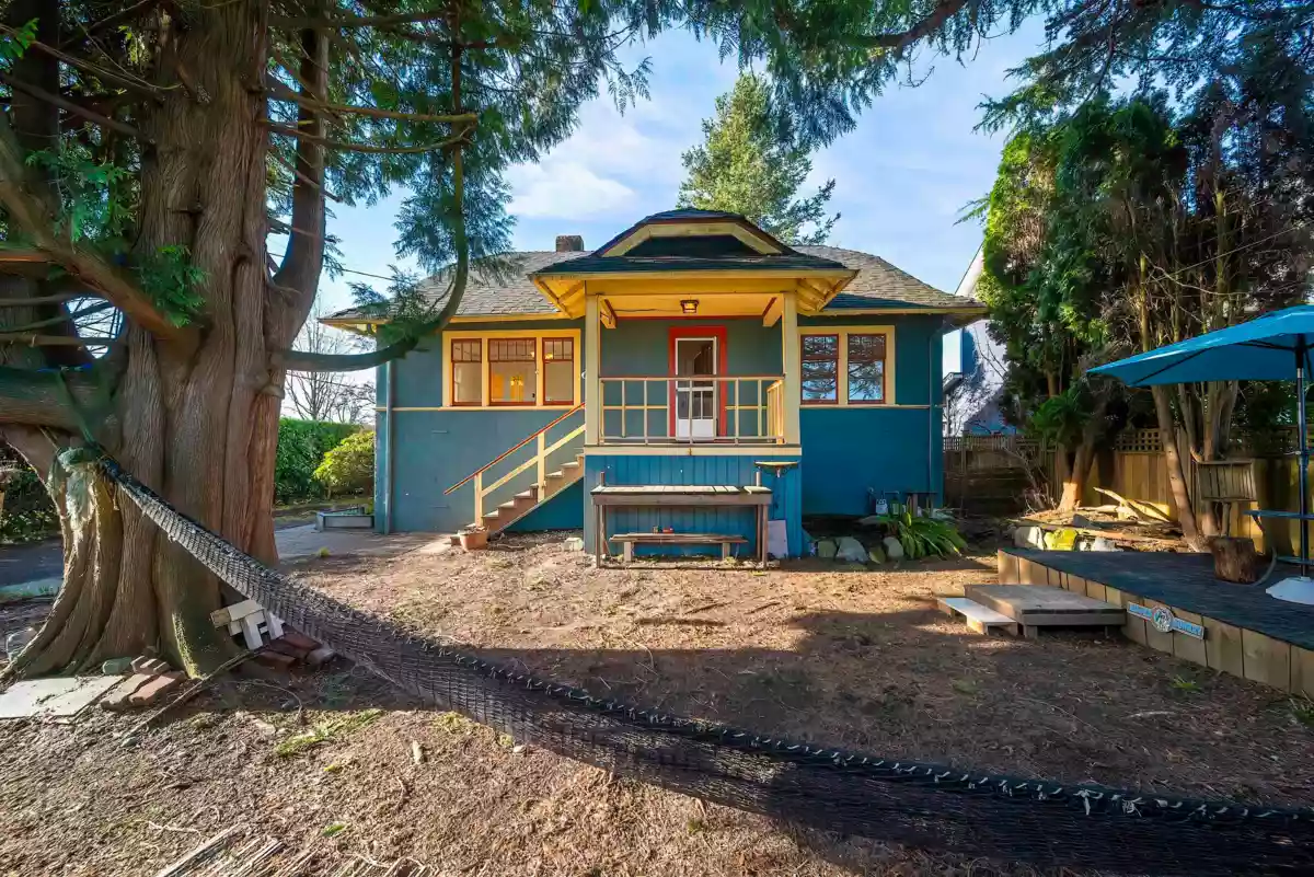 Outdoor Patio Photo of 726 Tenth Street, New Westminster, BC