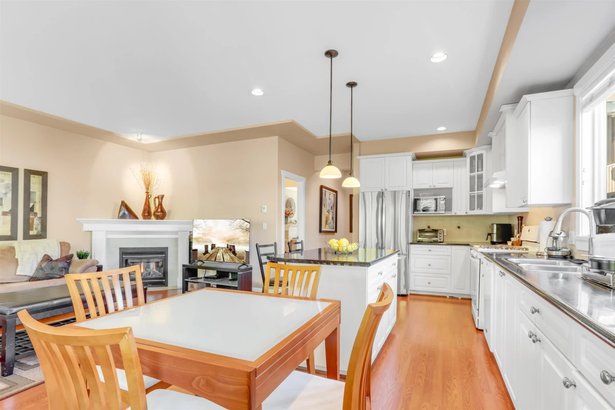 Primary Bathroom Photo of 4737 Dunfell Road, Richmond, BC