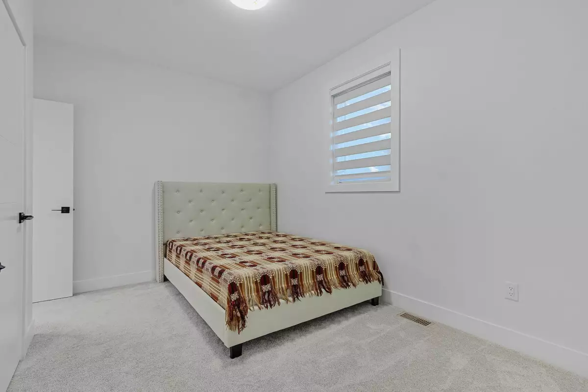 Backyard Photo of 33225 5 Avenue, Mission, BC