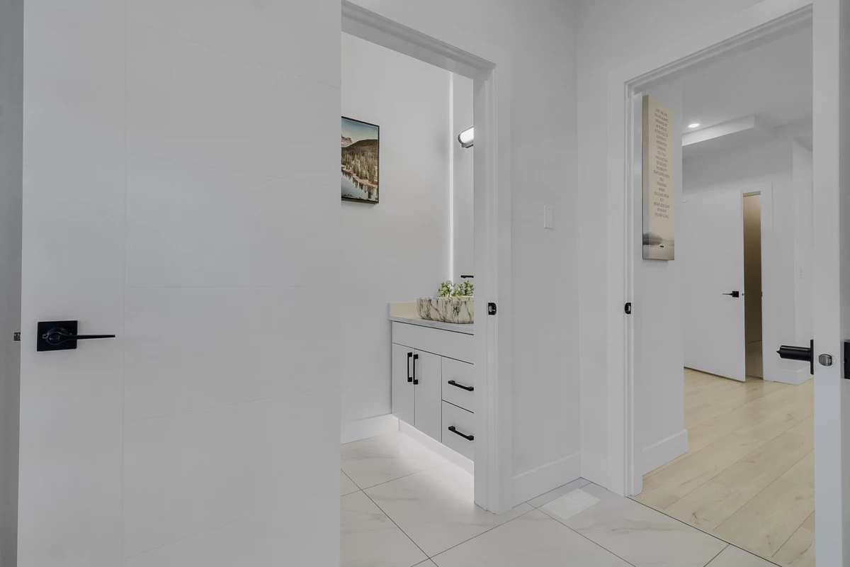 Basement Recreation Room Photo of 33225 5 Avenue, Mission, BC