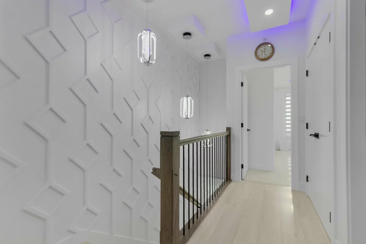 Entry Foyer Photo of 33225 5 Avenue, Mission, BC