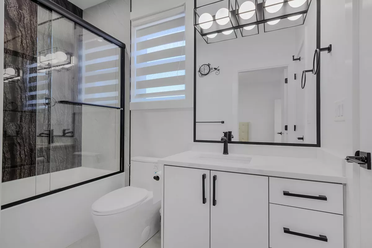 Front Yard Photo of 33225 5 Avenue, Mission, BC