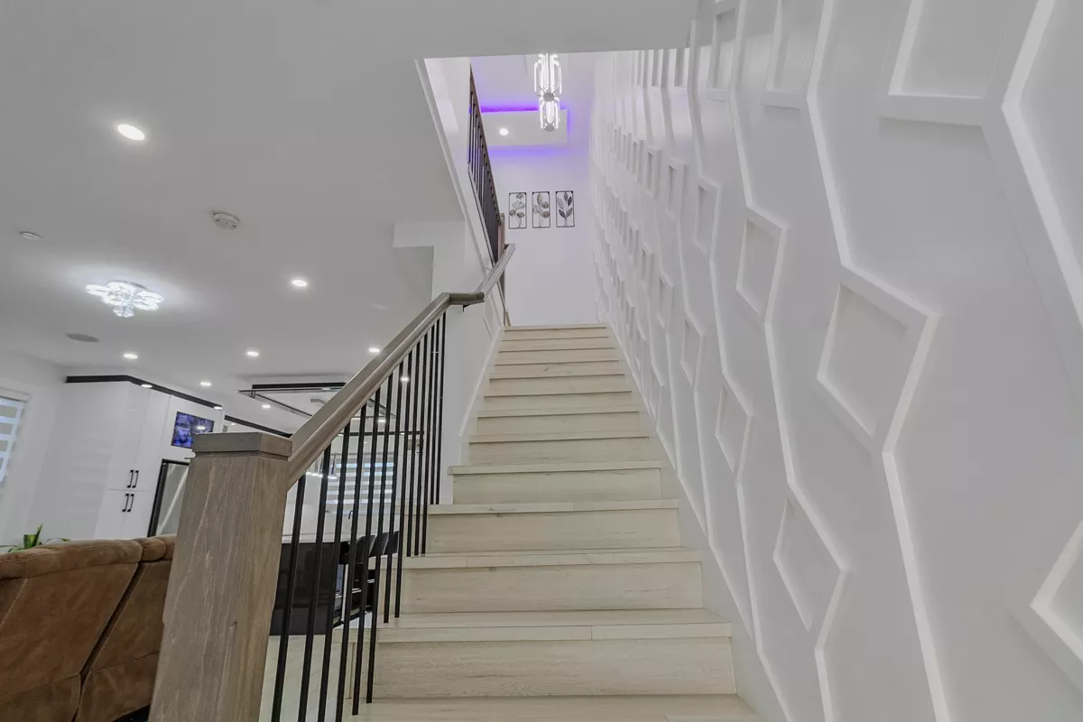 Mudroom Photo of 33225 5 Avenue, Mission, BC