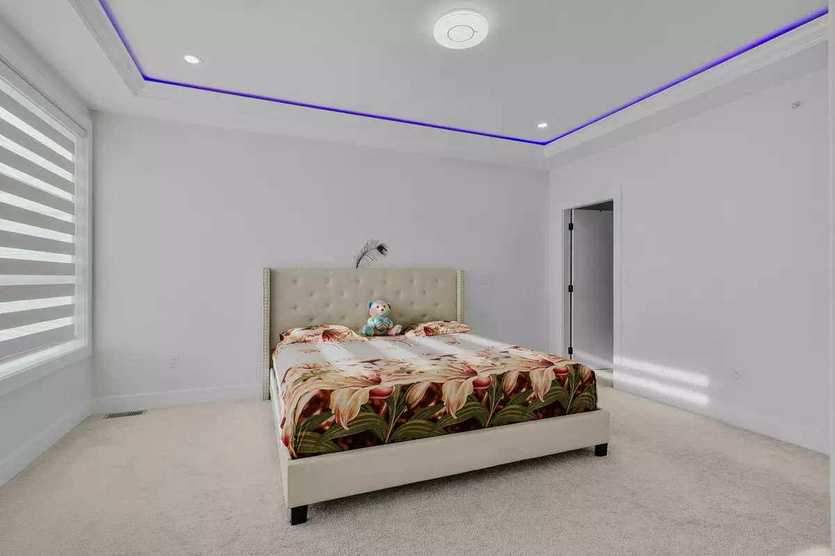 Staircase Photo of 33225 5 Avenue, Mission, BC