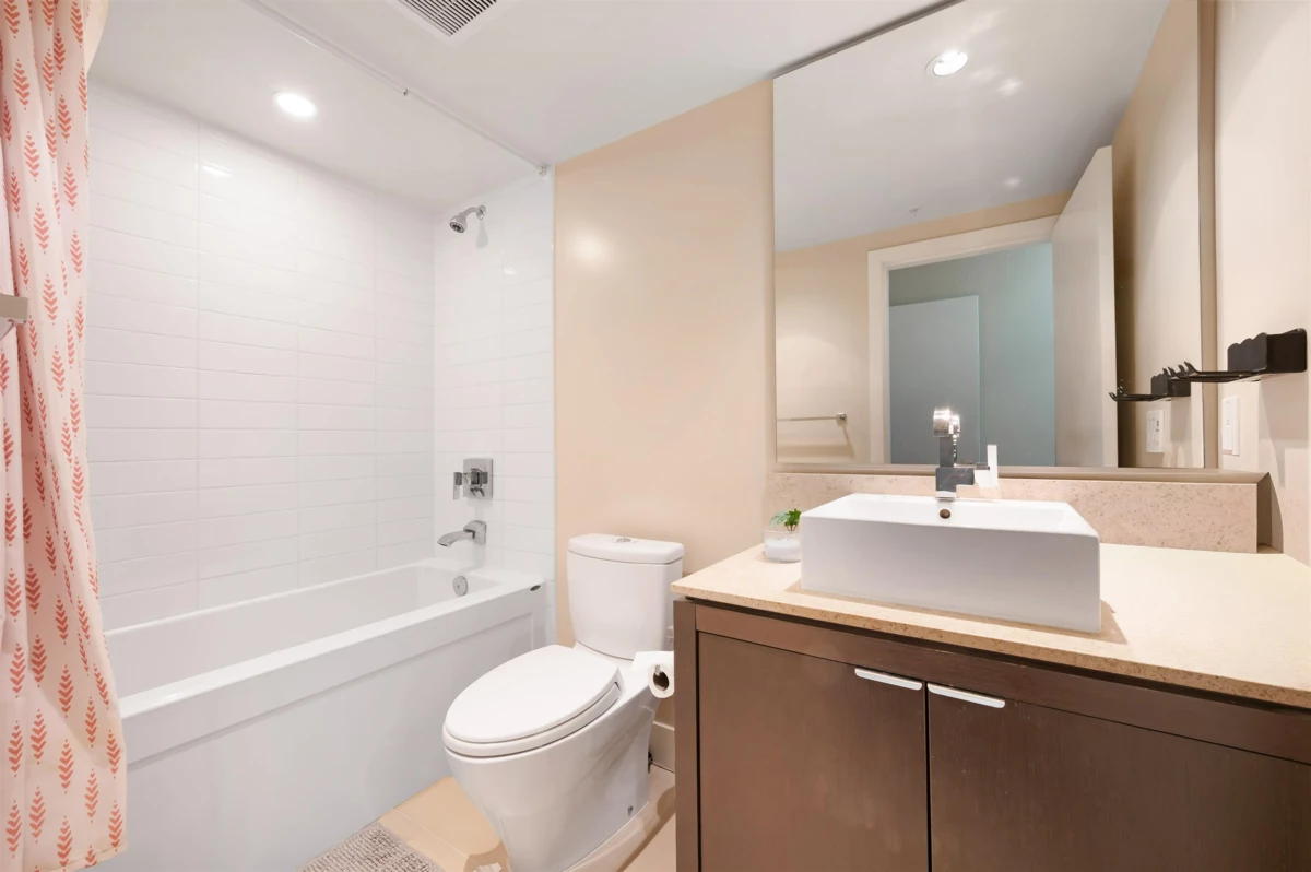 Bedroom 2 Photo of 1304 1320 Chesterfield Avenue, North Vancouver, BC