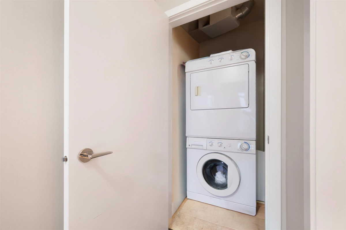 Bedroom 4 Photo of 1304 1320 Chesterfield Avenue, North Vancouver, BC