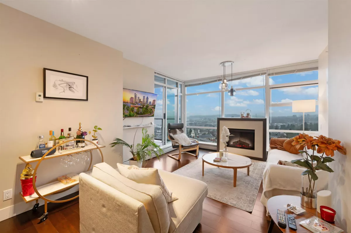 Living Room Photo of 1304 1320 Chesterfield Avenue, North Vancouver, BC