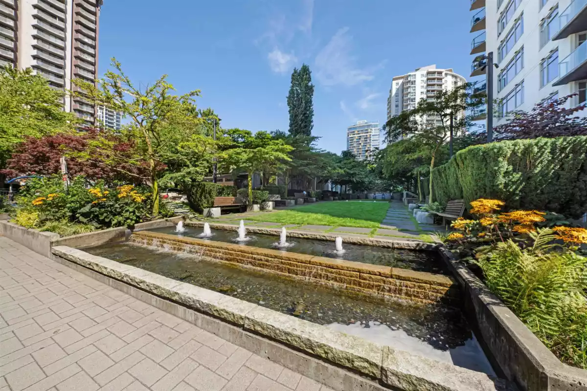 Staircase Photo of 1304 1320 Chesterfield Avenue, North Vancouver, BC