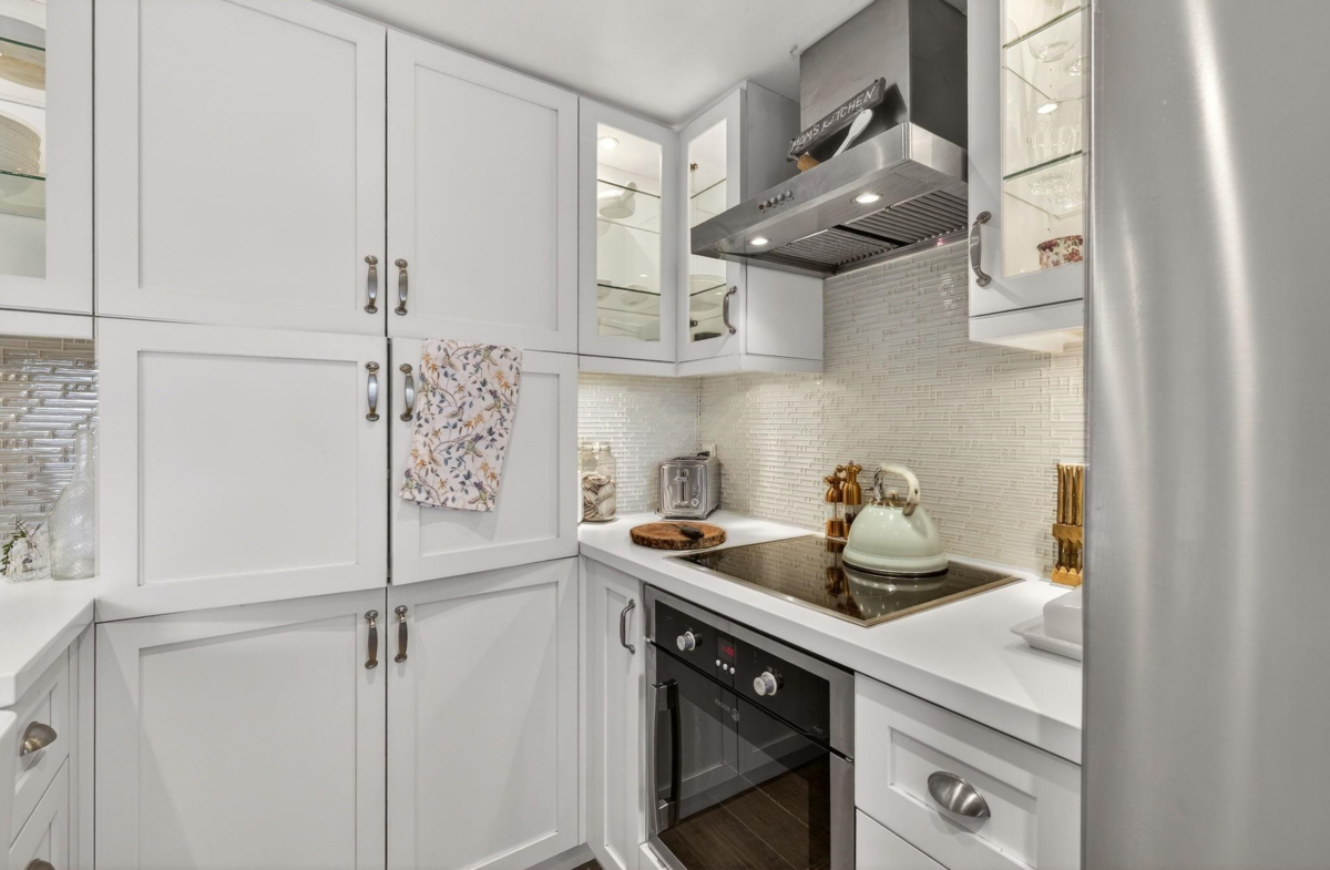 Pantry Photo of 1108 1060 Alberni Street, Vancouver, BC