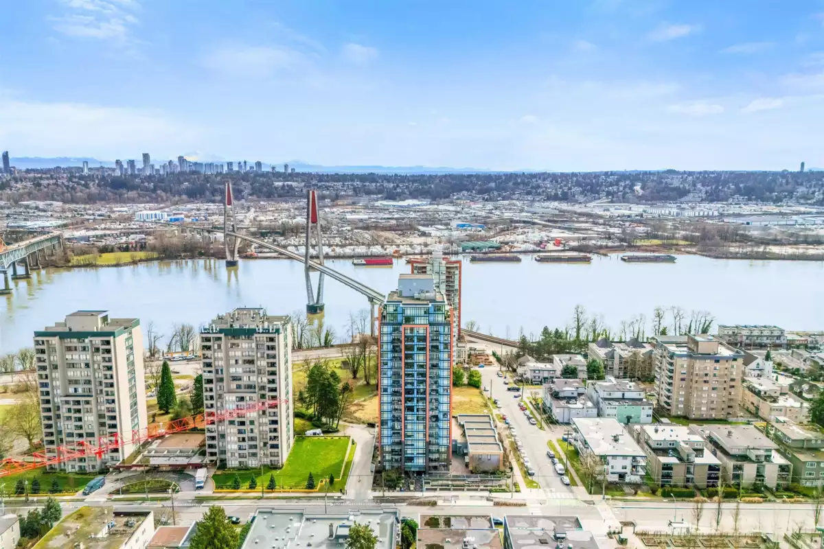 Hot Tub / Spa Photo of 1801 188 Agnes Street, New Westminster, BC