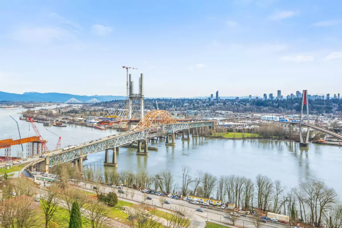 Swimming Pool Photo of 1801 188 Agnes Street, New Westminster, BC