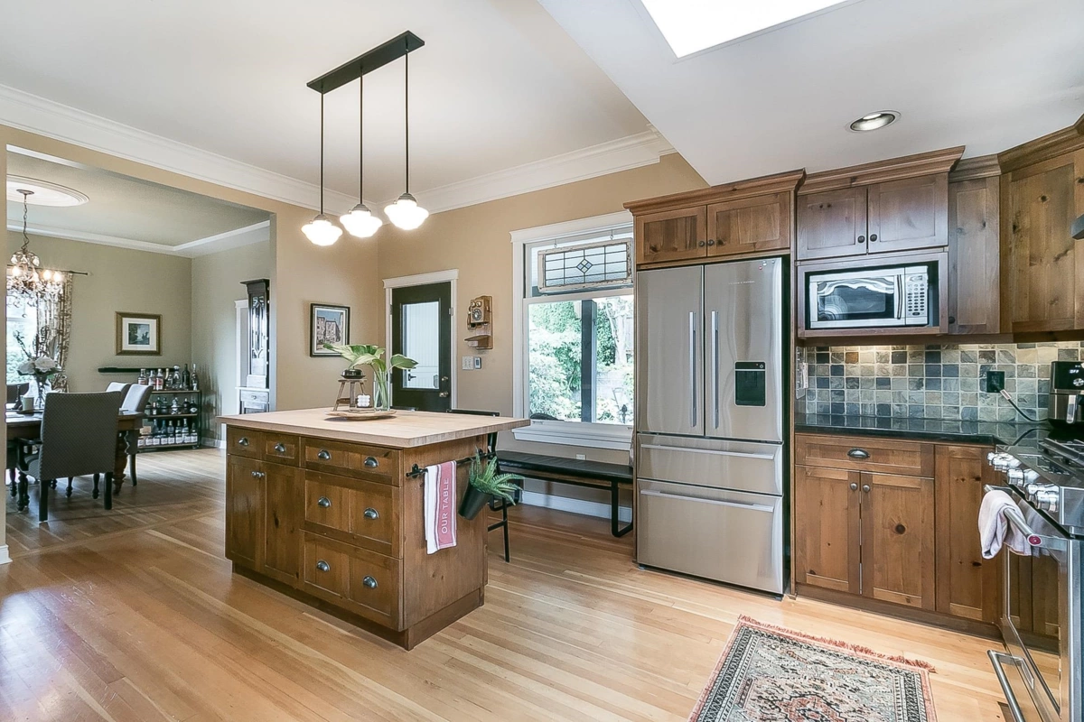 Guest Bathroom Photo of 4786 217a Street, Langley, BC