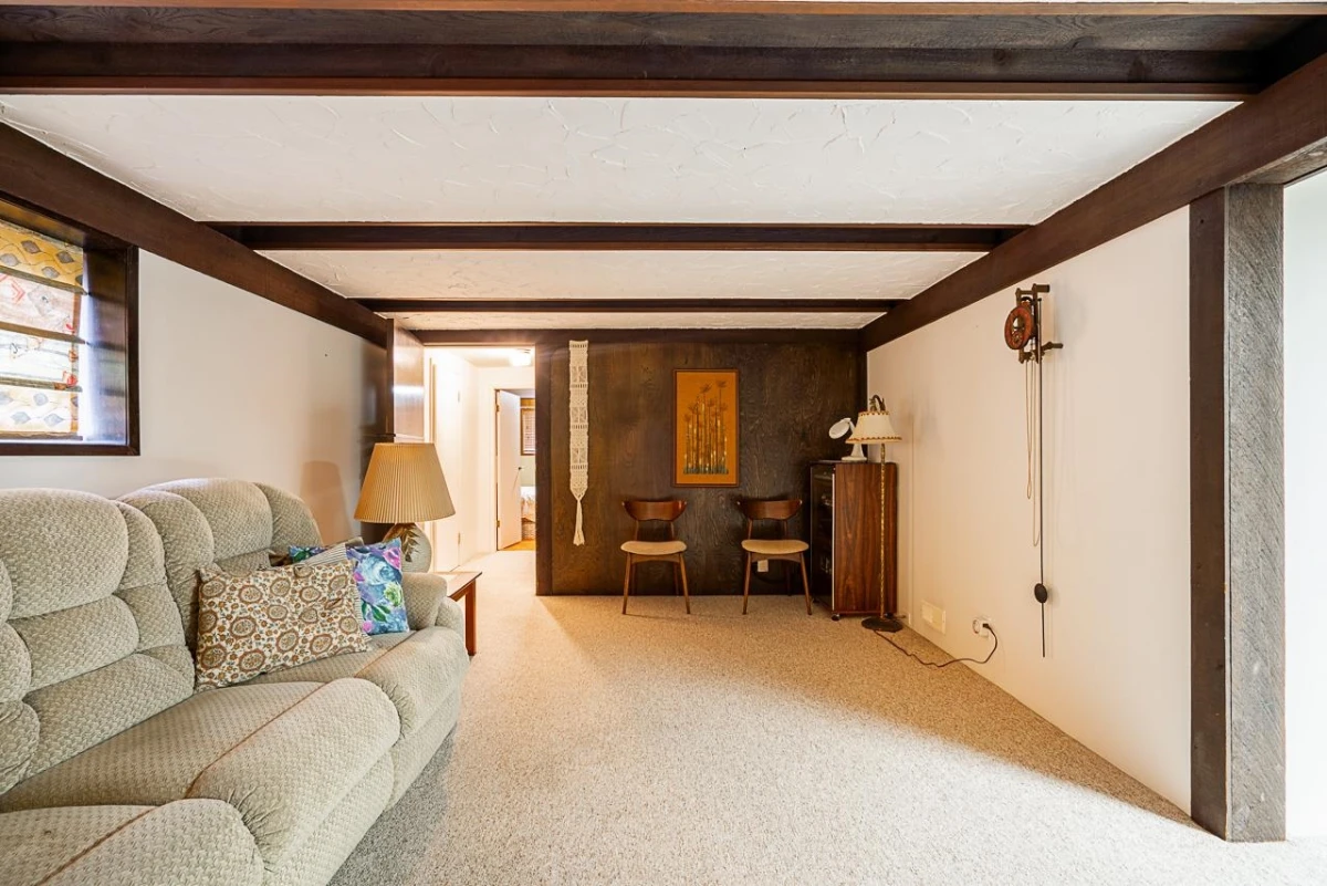Entry Foyer Photo of 6779 Elwell Street, Burnaby, BC