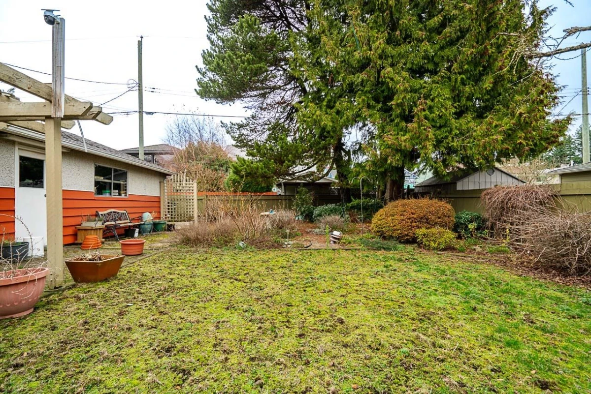 Swimming Pool Photo of 6779 Elwell Street, Burnaby, BC