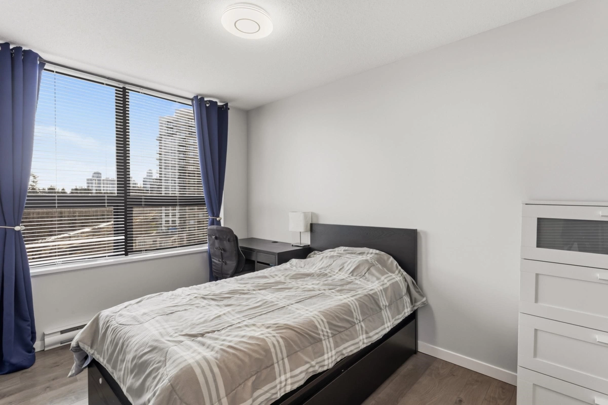 Bedroom 3 Photo of 1101 3663 Crowley Drive, Vancouver, BC