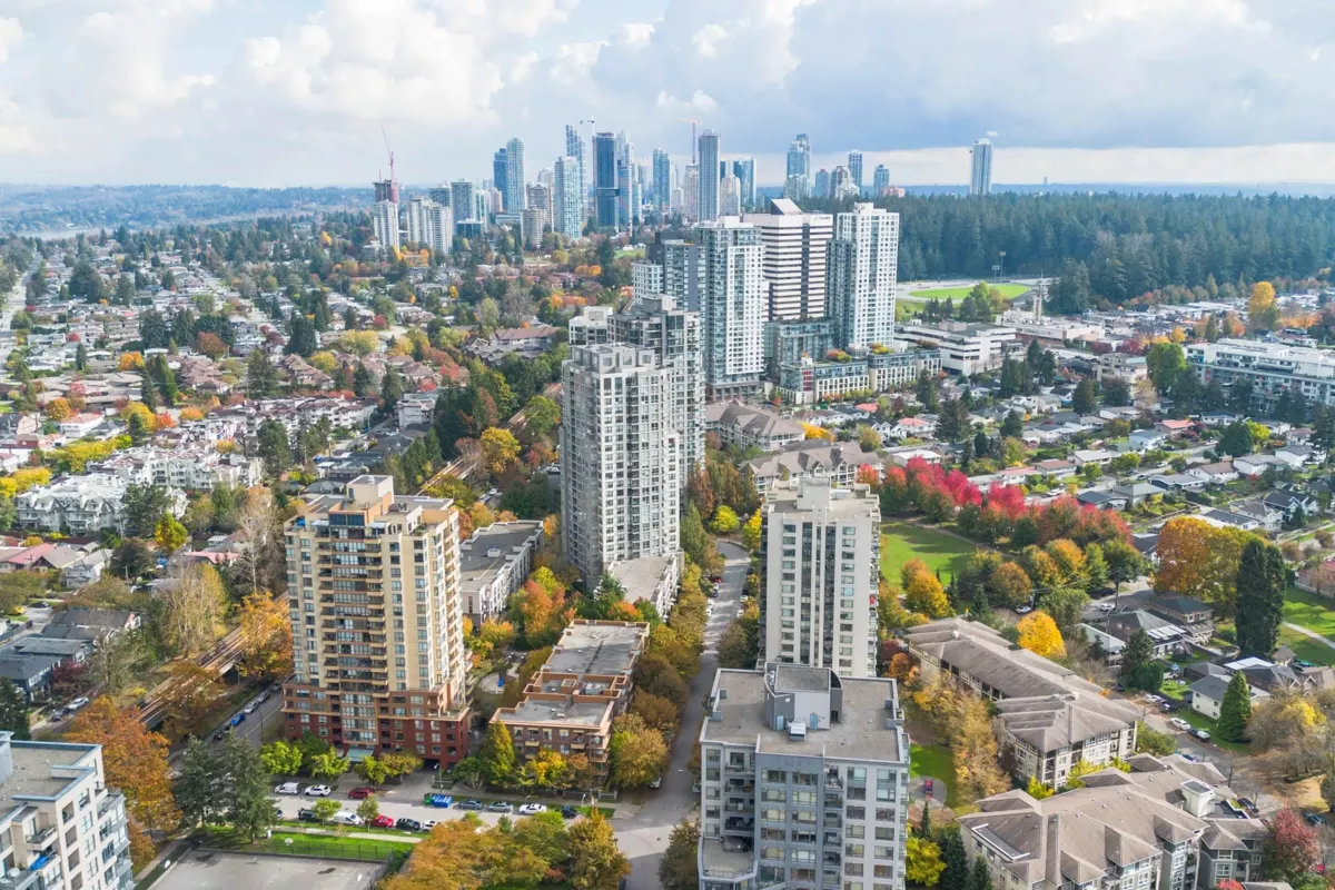 Entry Foyer Photo of 1101 3663 Crowley Drive, Vancouver, BC